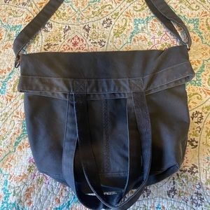 Thirty-one messenger bag.